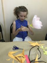 16.06.2019 Занятие по изготовлению цветов из гофрированной бумаги