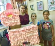 15.08.2019 Большие цветы из гофрированной бумаги