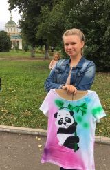 19.08.2019 Роспись одежды. Рисунок по желанию