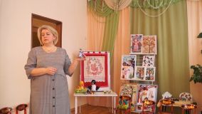 3.11.2019 Игрушка из фетра "Брошь мышка"