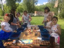 14.07.18. Выездной мастер-класс по рисованию на воде в технике Эбру "Летняя поляна"